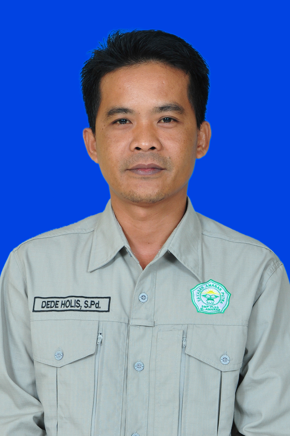 DEDE HOLIS